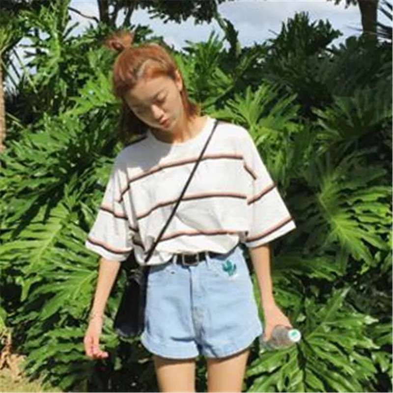 叶子美衣小铺 主营服装货源 学生价格 质量保证