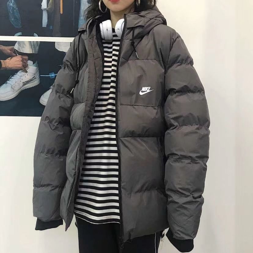 男女装，鞋，包，美妆 衣服质量非常好