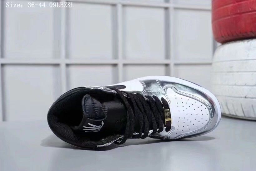 350 乔丹1代高帮系列Air Jordan 1（非正品）