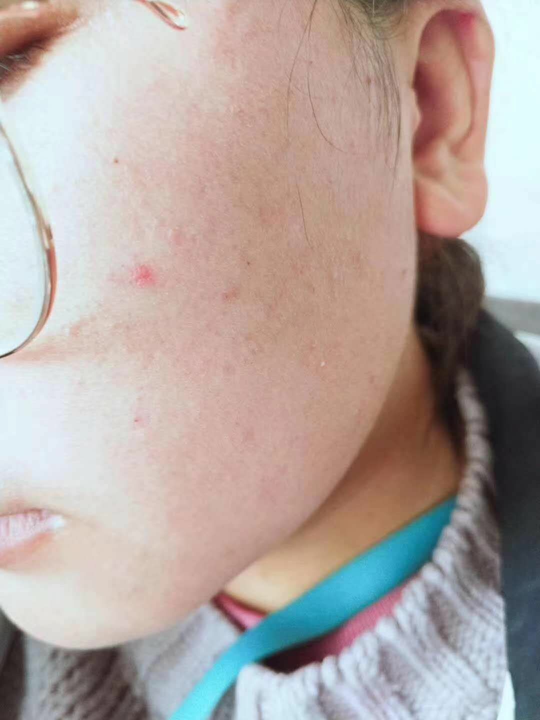 美白补水奶霜 男女老少都可以用