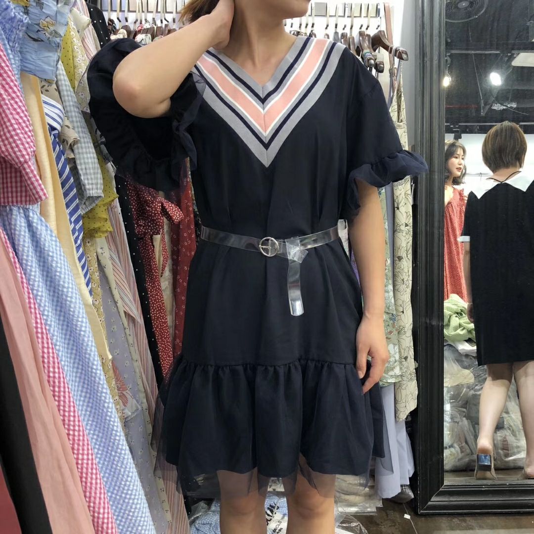 服装鞋包饰品 微商必备一手货源号 天天有新款