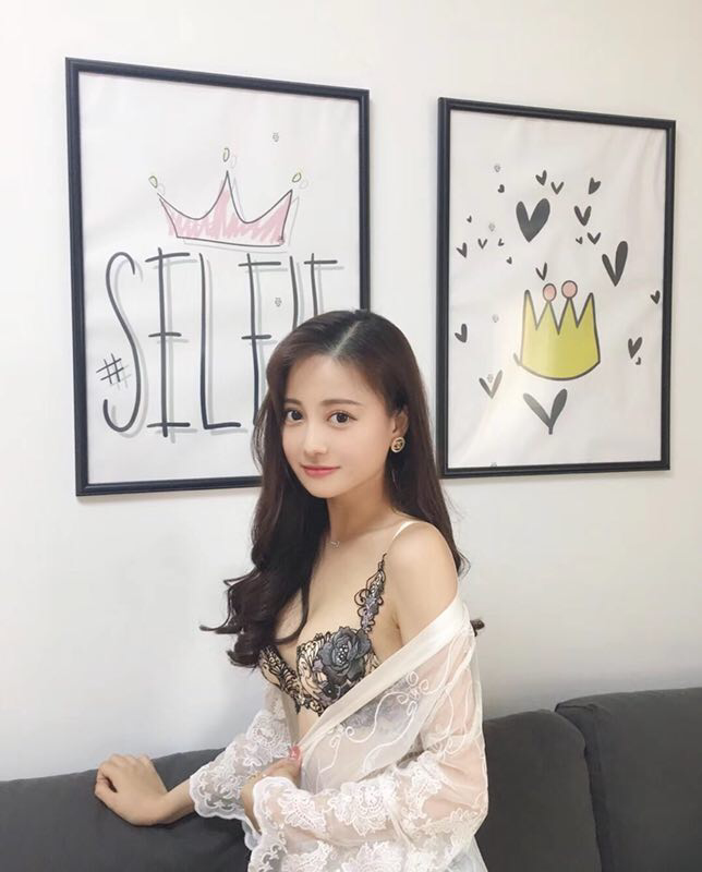 一家专门做网红内衣的小铺