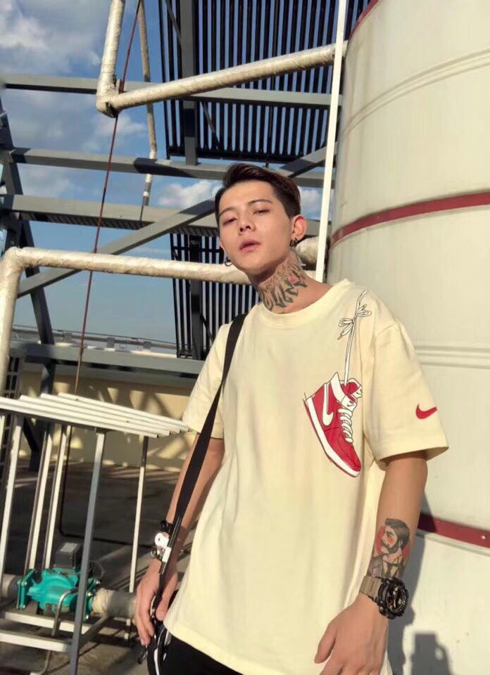 主营各大潮牌 国潮美潮都有 打造专柜品质 出厂价拿货 招代理