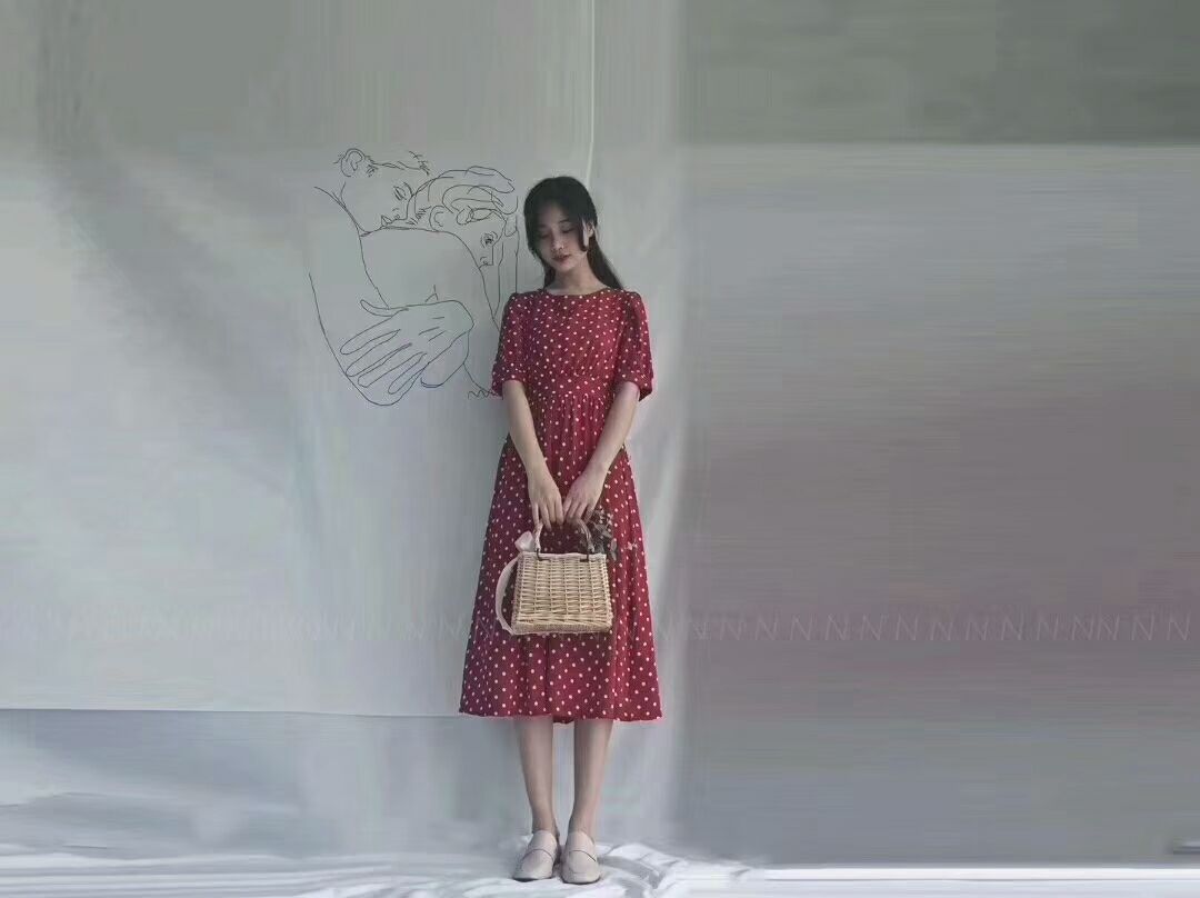 潮牌鞋子，短袖，各种美裙