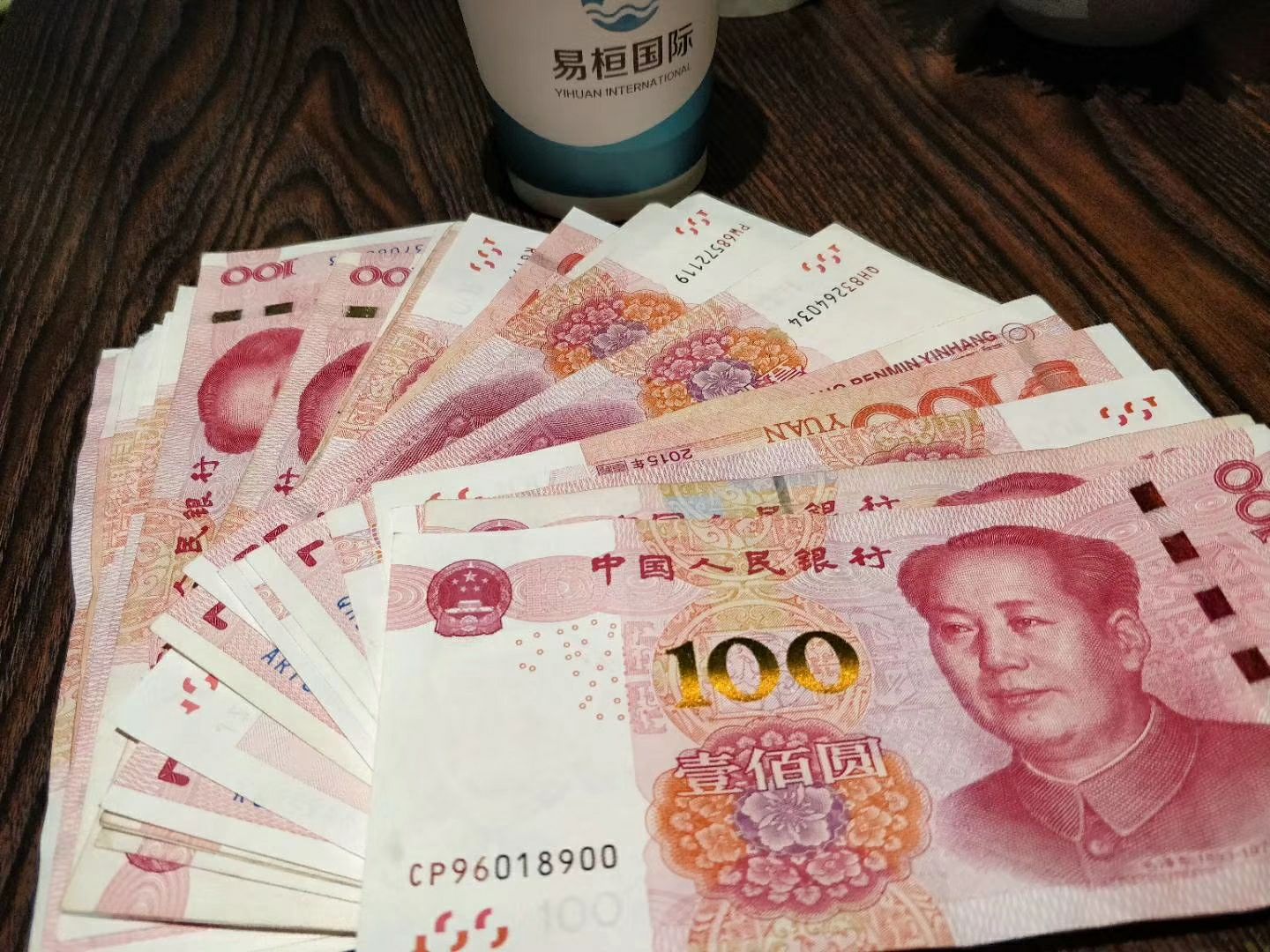 莫大姐旗下护肤 有网红洁面棒 小灯泡面膜 网红小蓝瓶