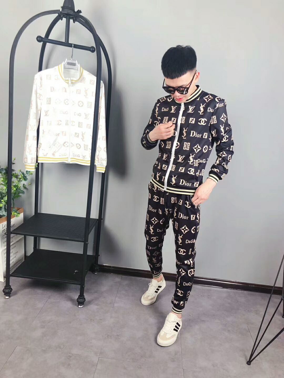潮男馆套装 鞋子 招全国代理