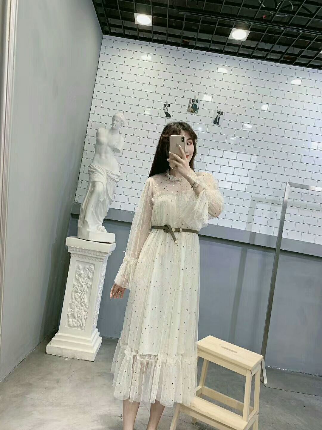 潮流服装进货 一手服饰货源 各种爆款 免费招代理