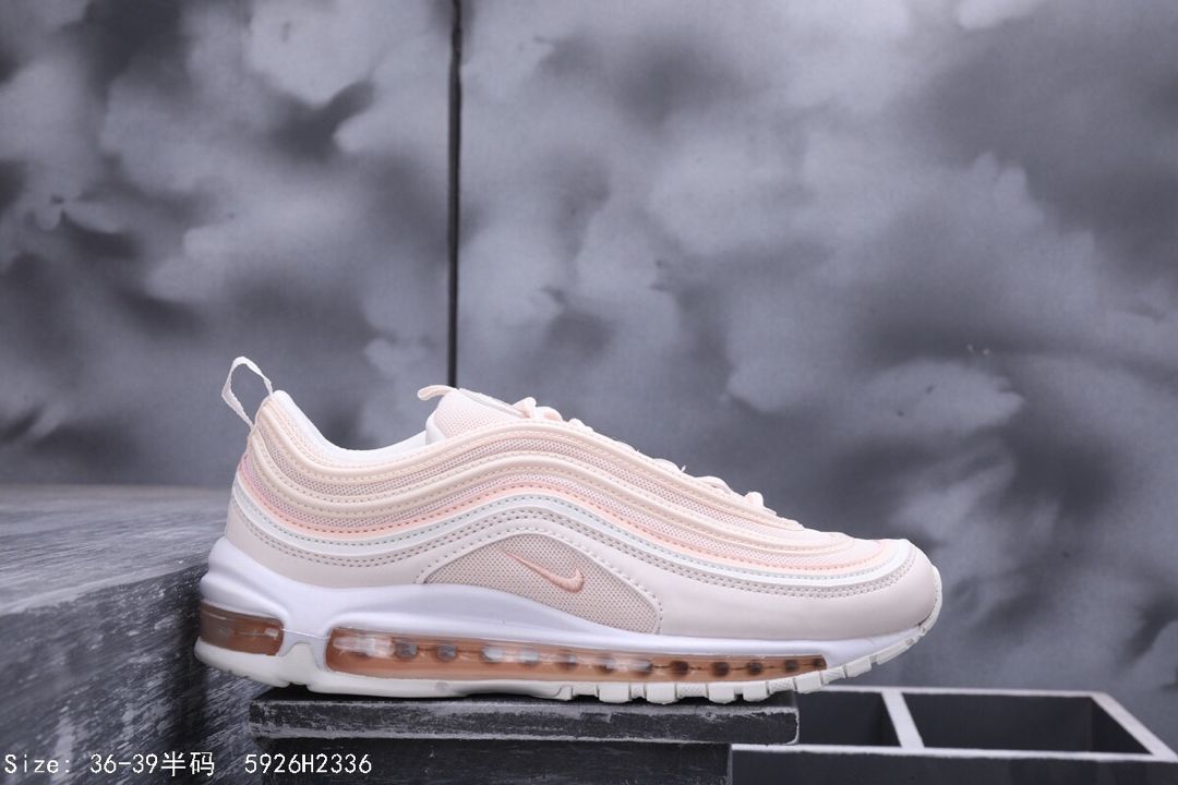 潮牌服饰货源 一手进货渠道 1:1精品 一件代发