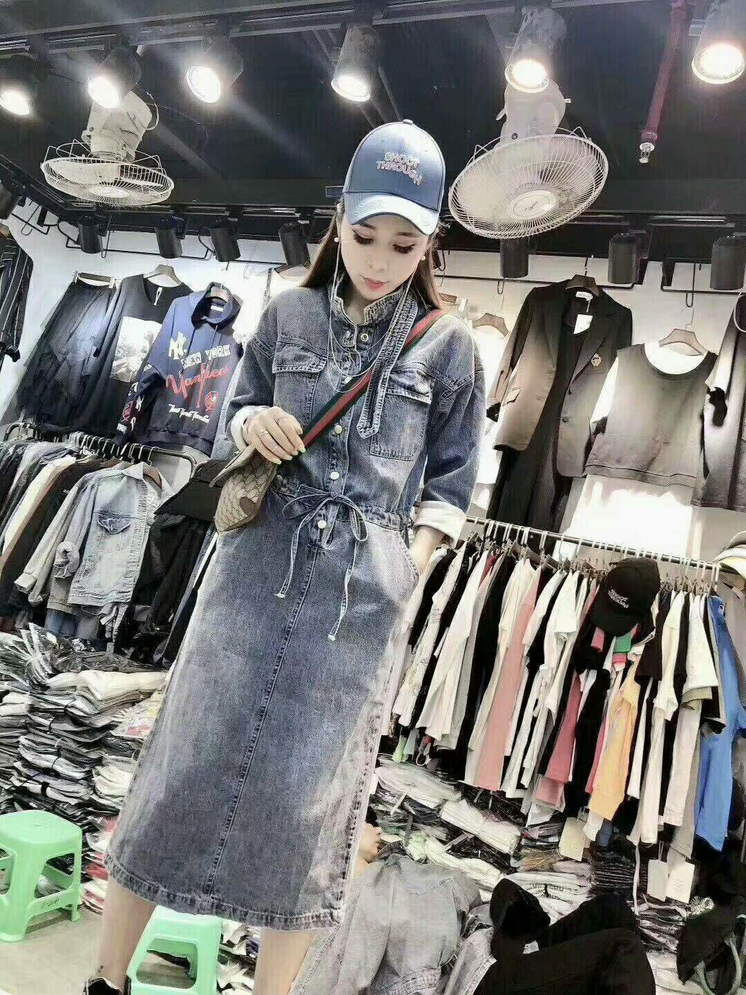 潮流服装进货 一手服饰货源 各种爆款 免费招代理