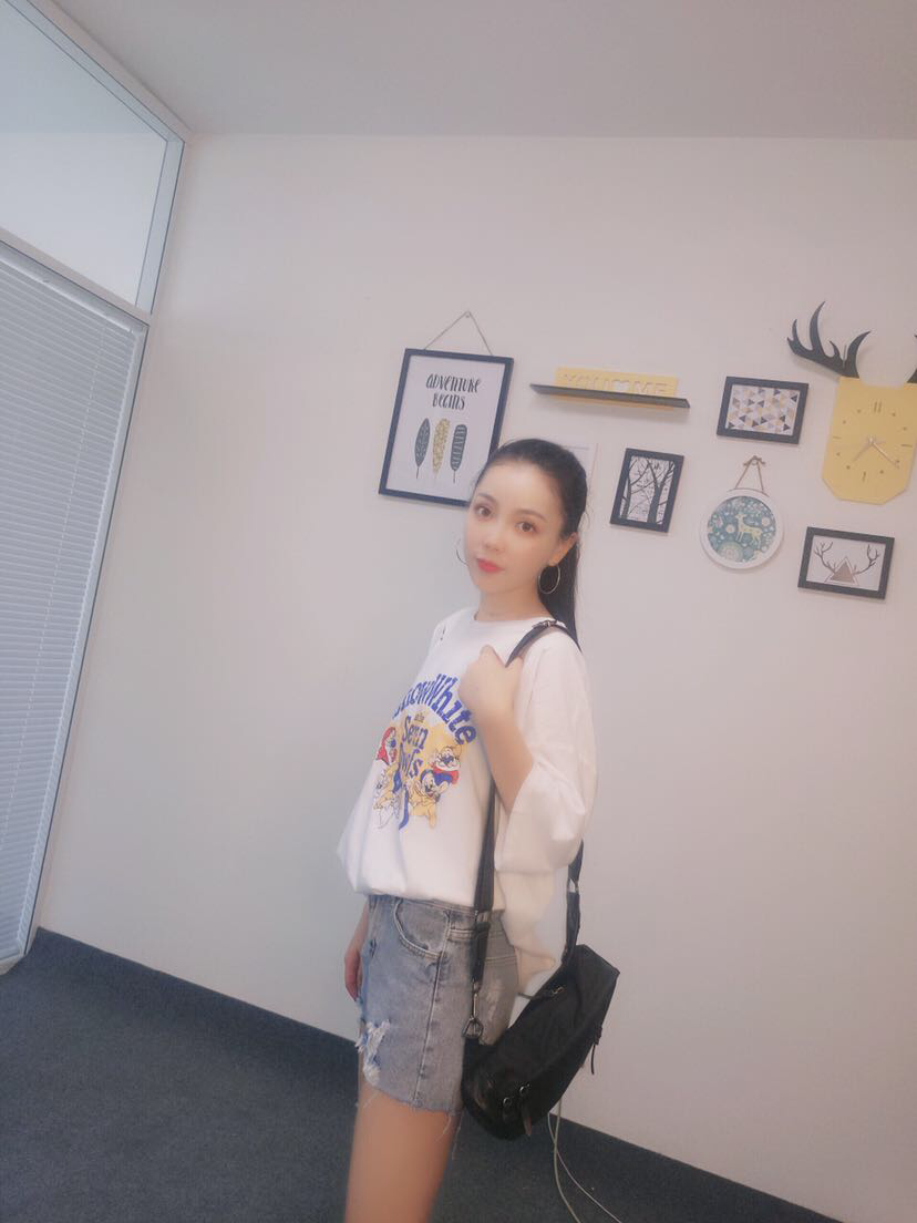女装/潮牌免费诚招代理 一件代发 利润非常大