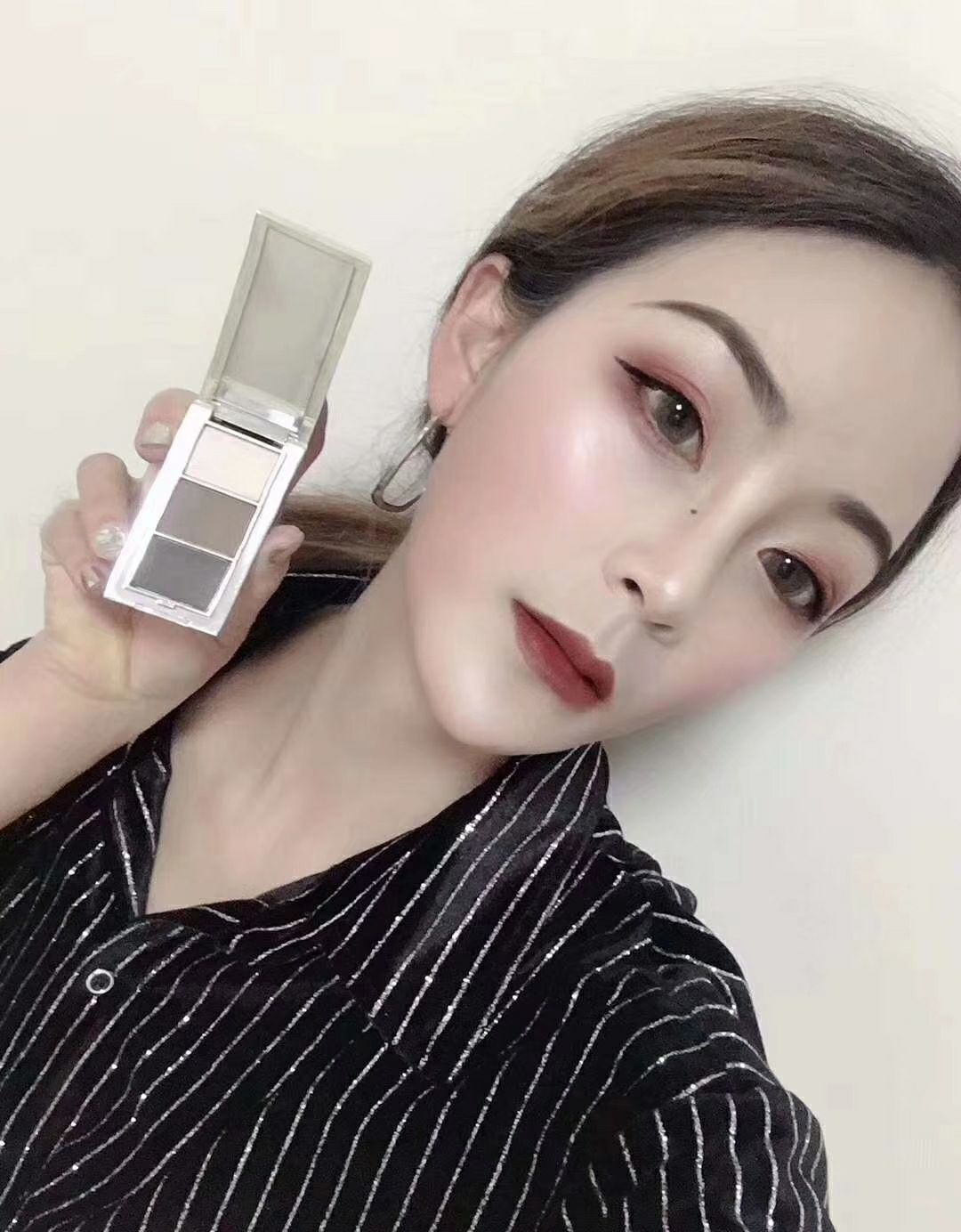 DHV 护肤及彩妆 400元就可以代理