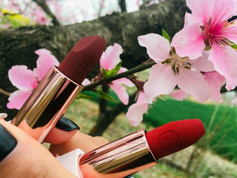 各大网红同款彩妆 欧束四件套 带你赚钱