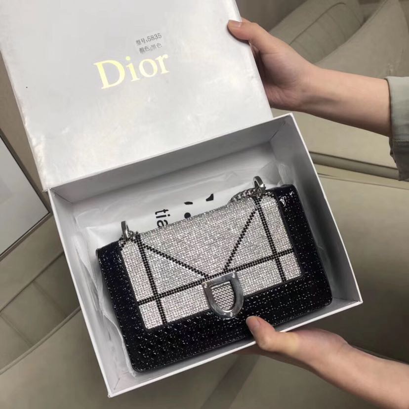 精品皮具（主营男包女包）有实体店 招代理加盟