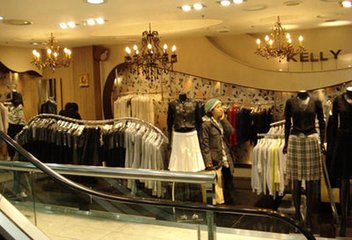 胖人服装店进货
