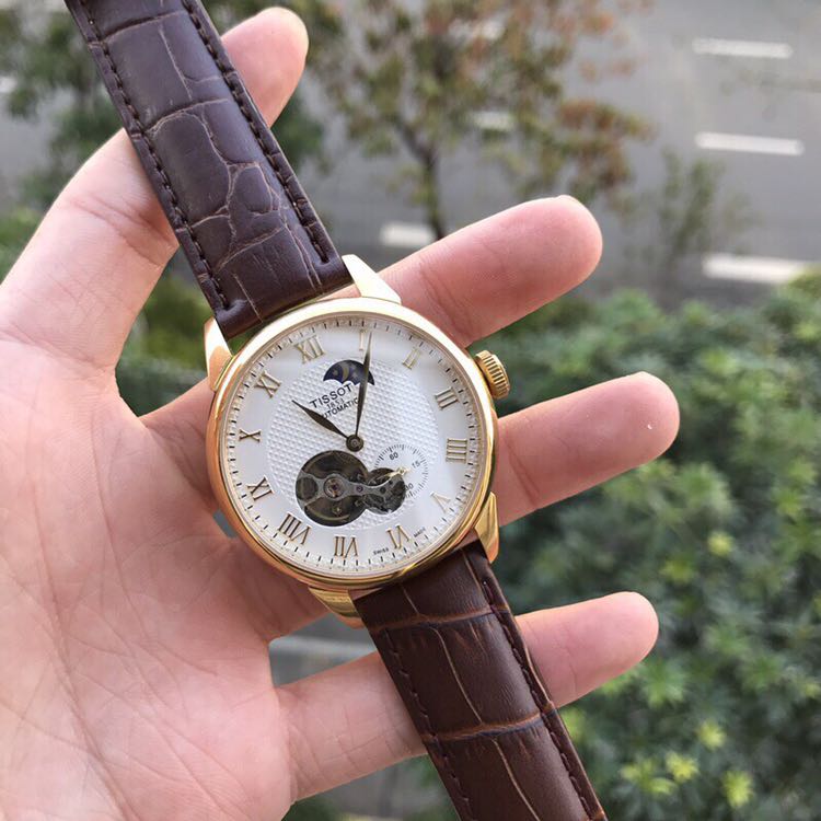 招收潮牌免费代理 在家动动手就能轻松赚钱