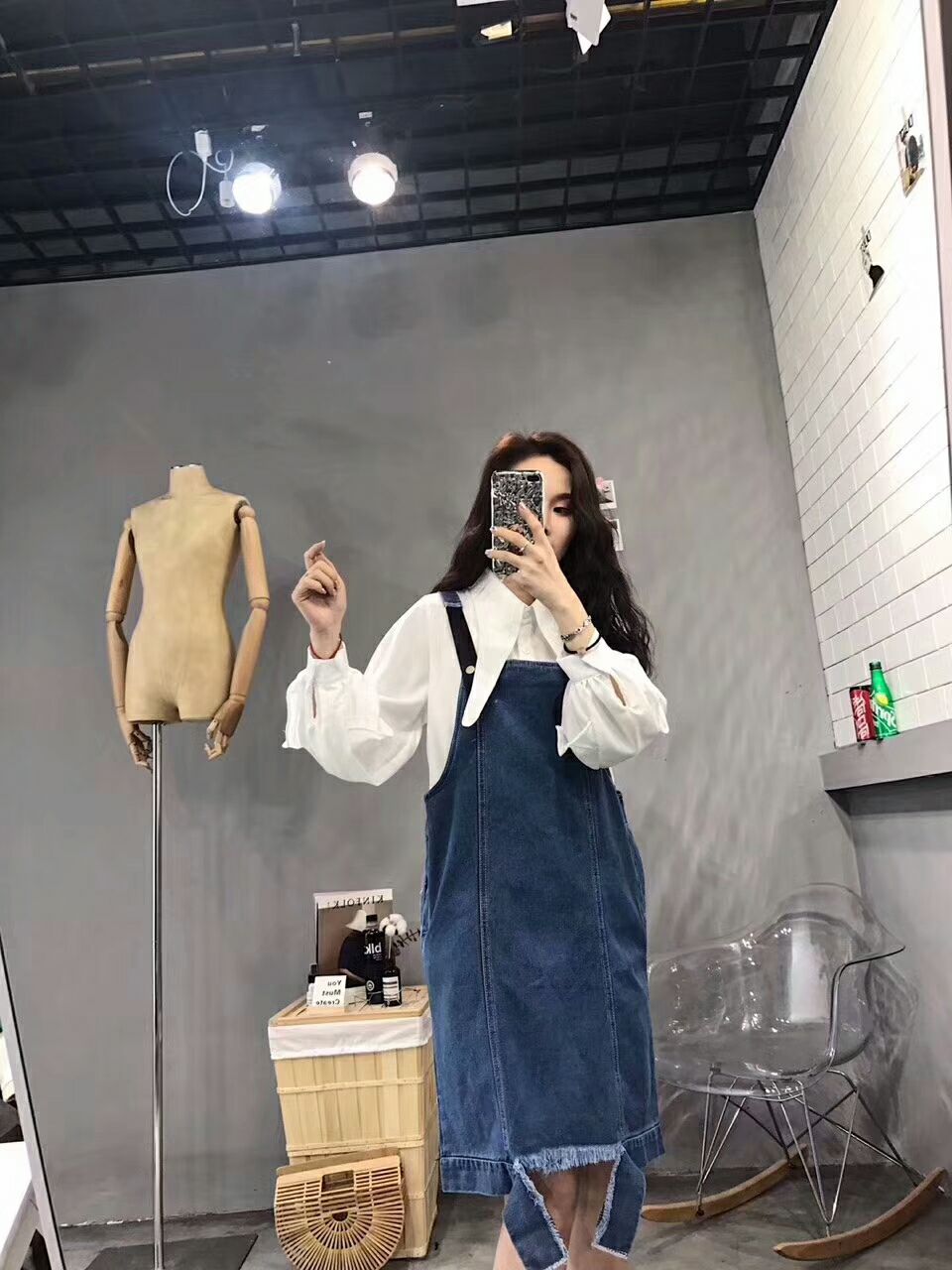 港味女装，大牌彩妆复刻，一手货源领导者招代理招加盟！