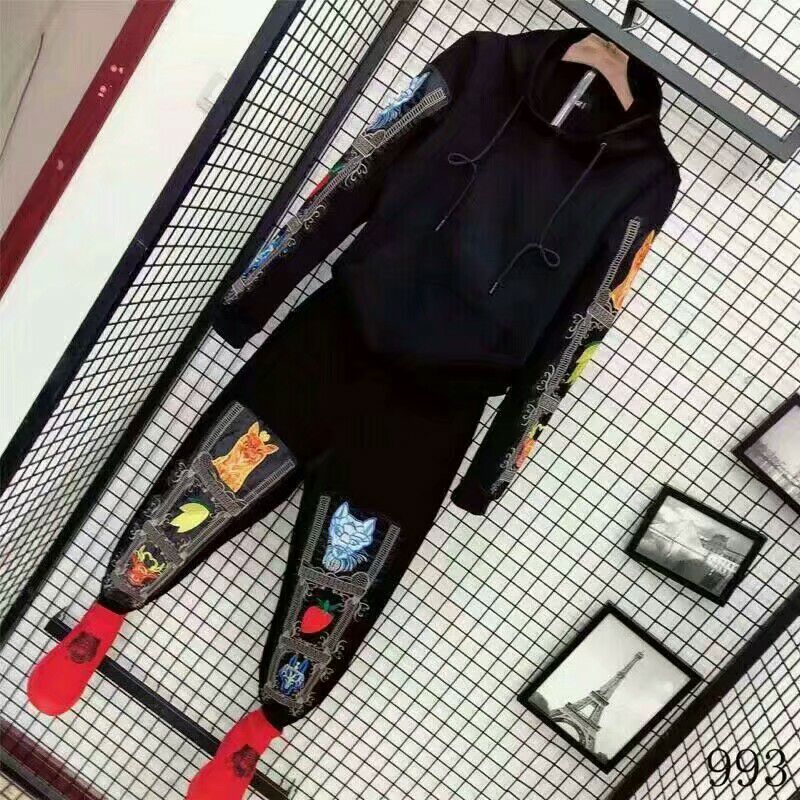 各种潮衣潮鞋 价格不贵 质量绝对杠杠的