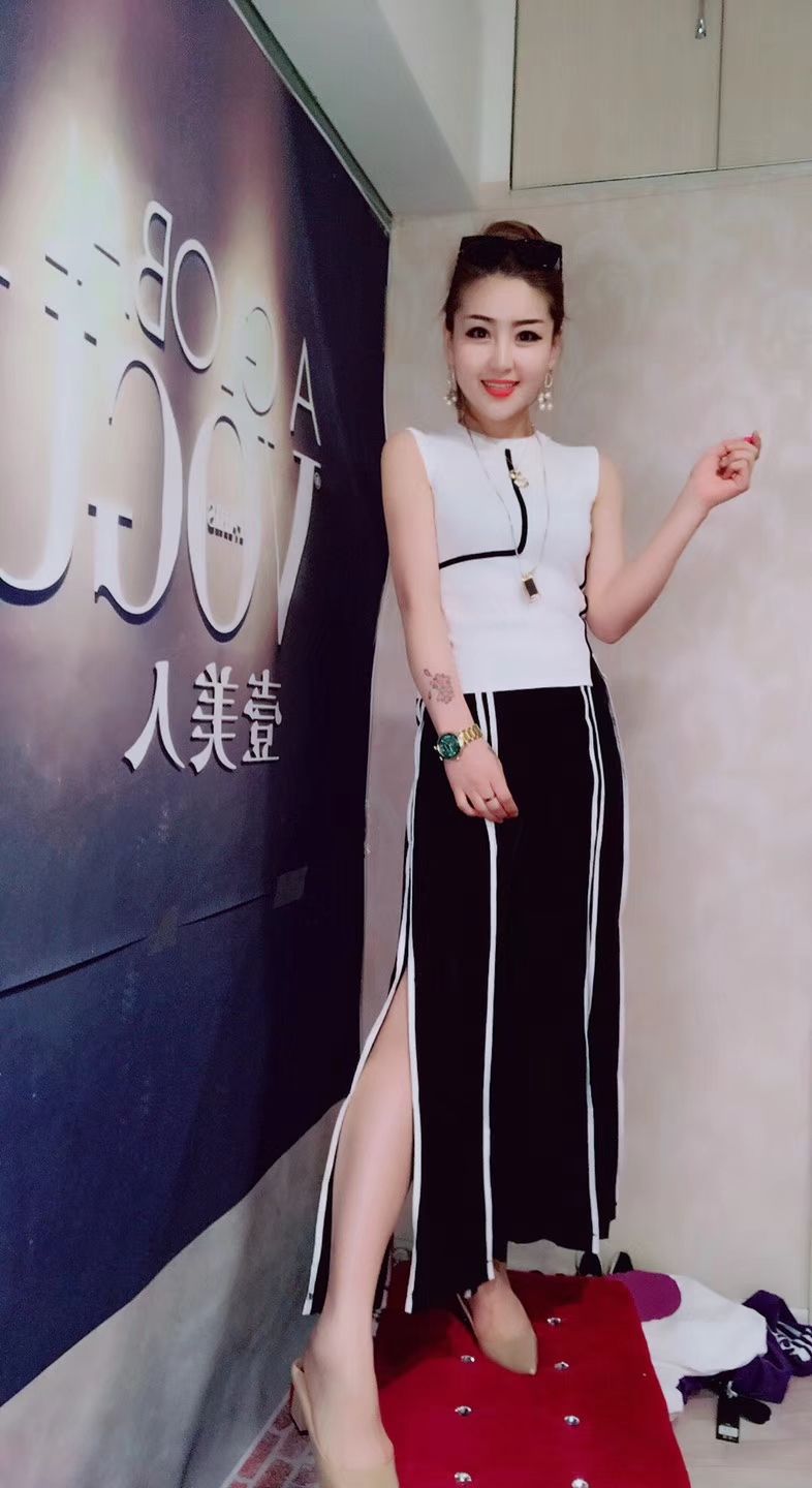正版欧货女装，显瘦又时髦，价格很亲民，诚招代理