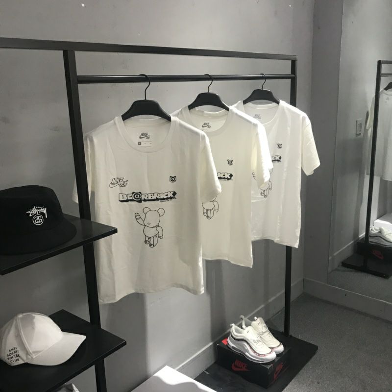 潮牌复制服装货源   招代理加盟(一件代发)