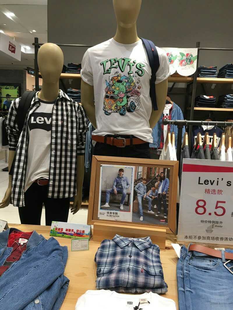 潮牌复制服装货源   招代理加盟(一件代发)