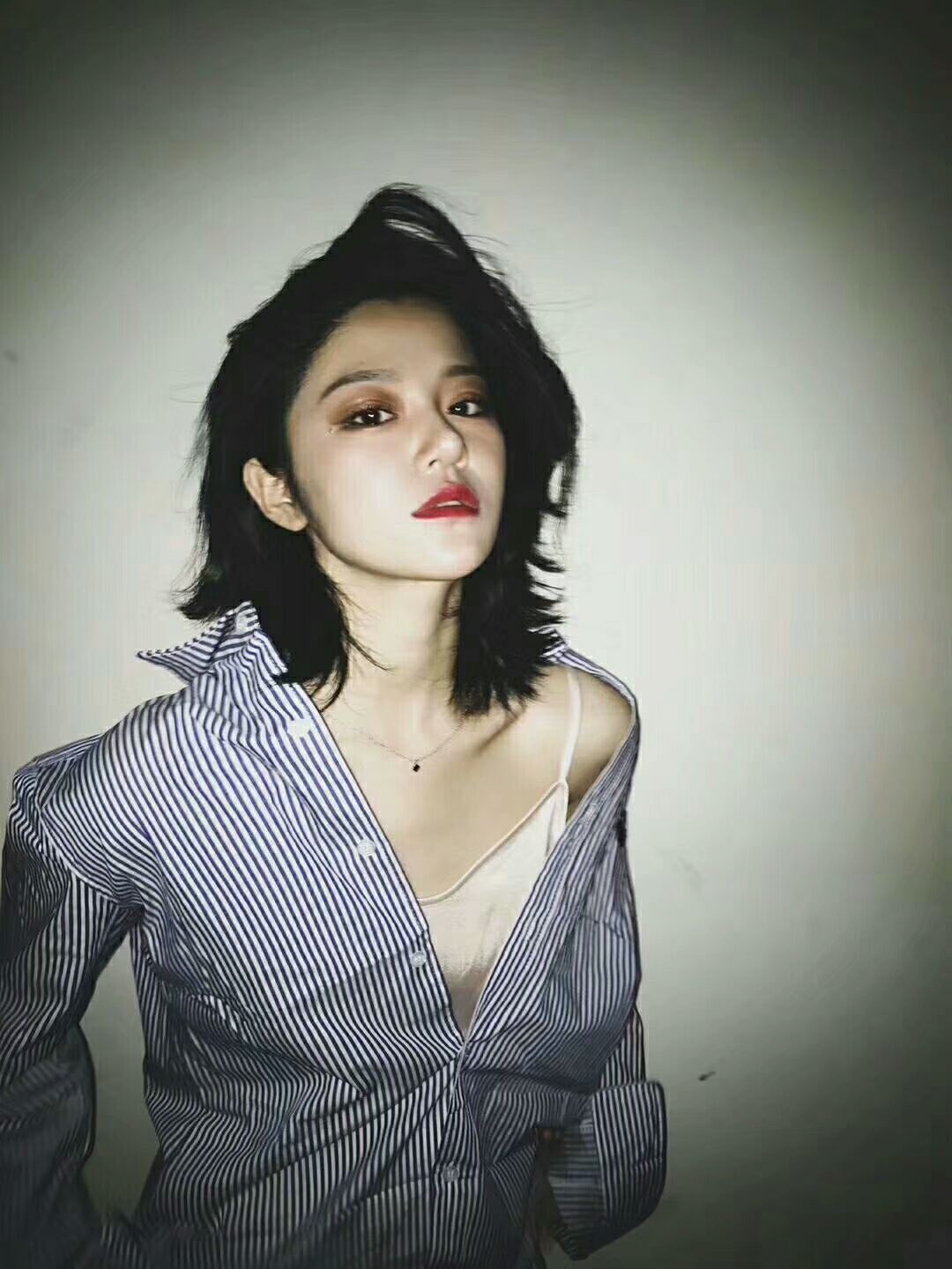 美少女杂货铺 专卖美衣，美鞋，包包，饰品，美妆