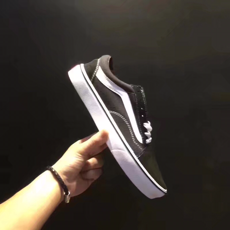 潮鞋一手精品货源 免费做代理