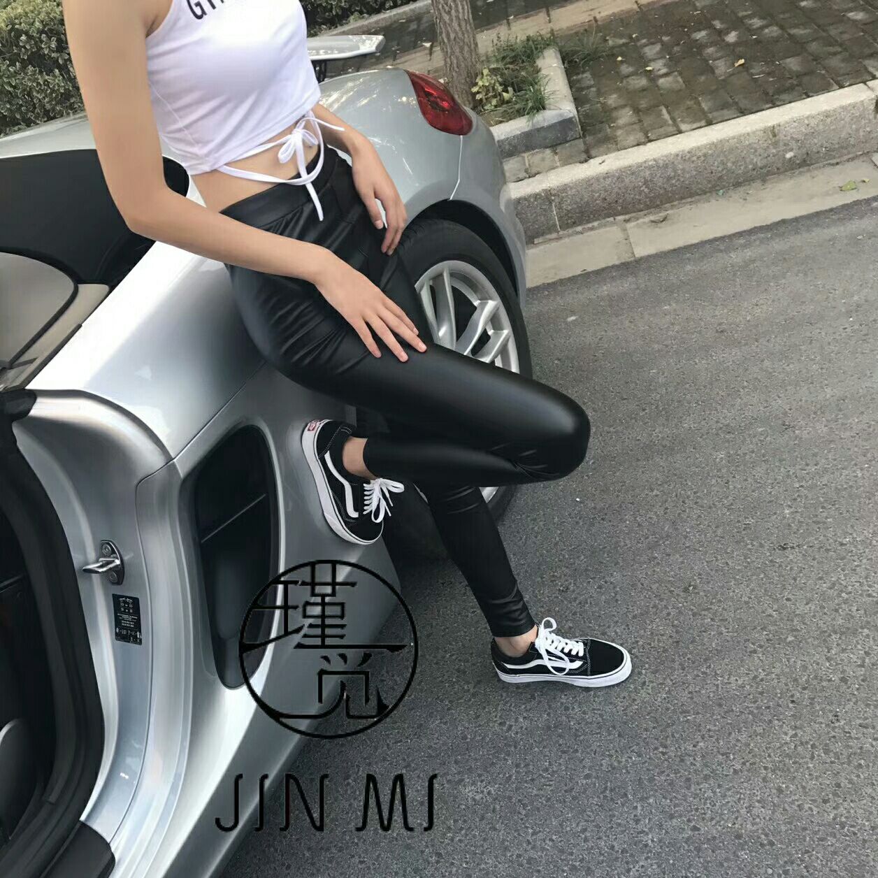 瑾觅皮裤质量保证，裂皮包换，穿的放心，卖的舒心