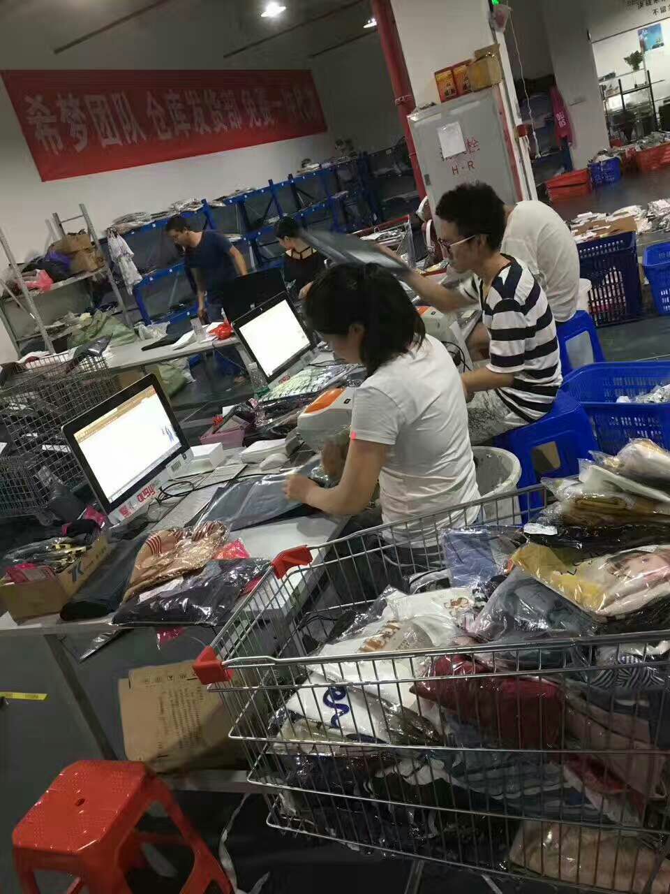 希梦女装，源头厂家，一件代发，春夏秋冬款都有