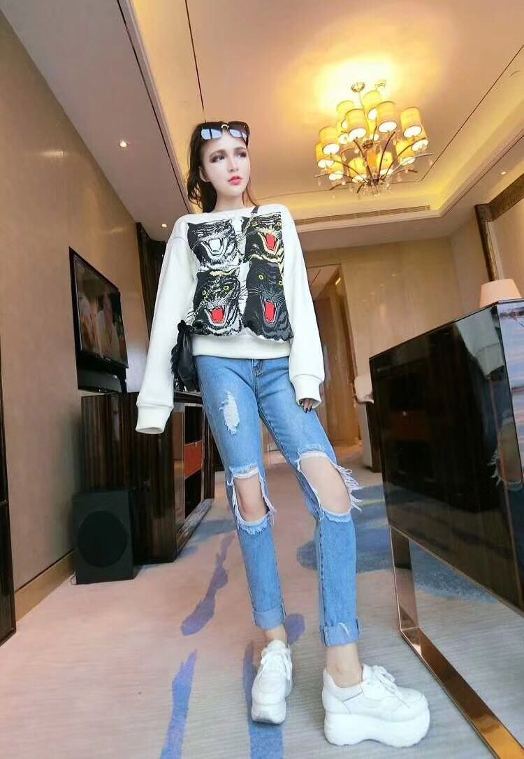 田田家一手货源，中韩欧最新潮最时尚的女装，童装，饰品，包包