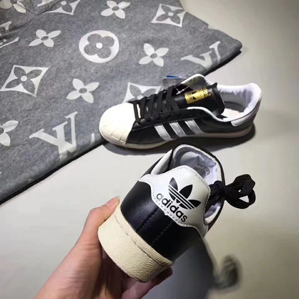 复刻阿迪耐克鞋子货源（支持货到付款）招代理