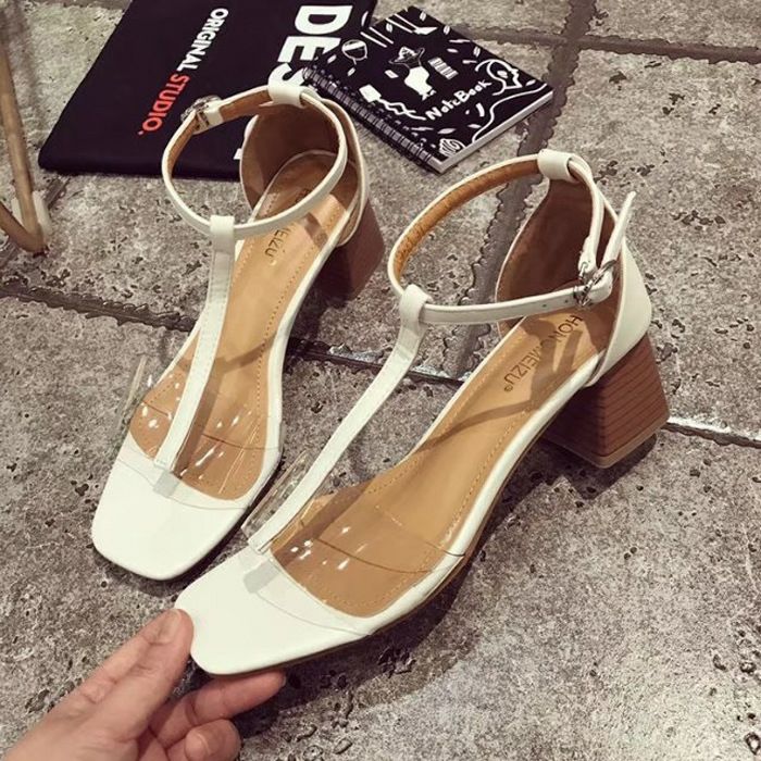 潮衣女装招代理 厂家直销 保证质量