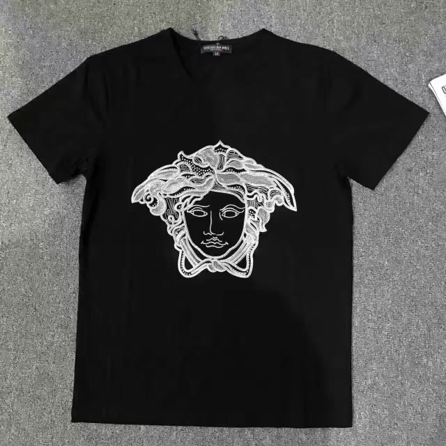 潮牌大牌服饰货源 厂家直接一件代发 利润最大化给代理