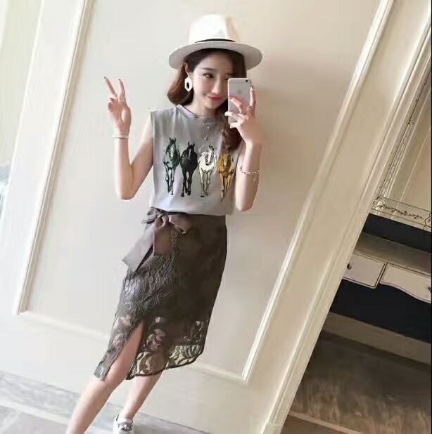 女装服装批发代购，厂家一手货源，货源充足招代理