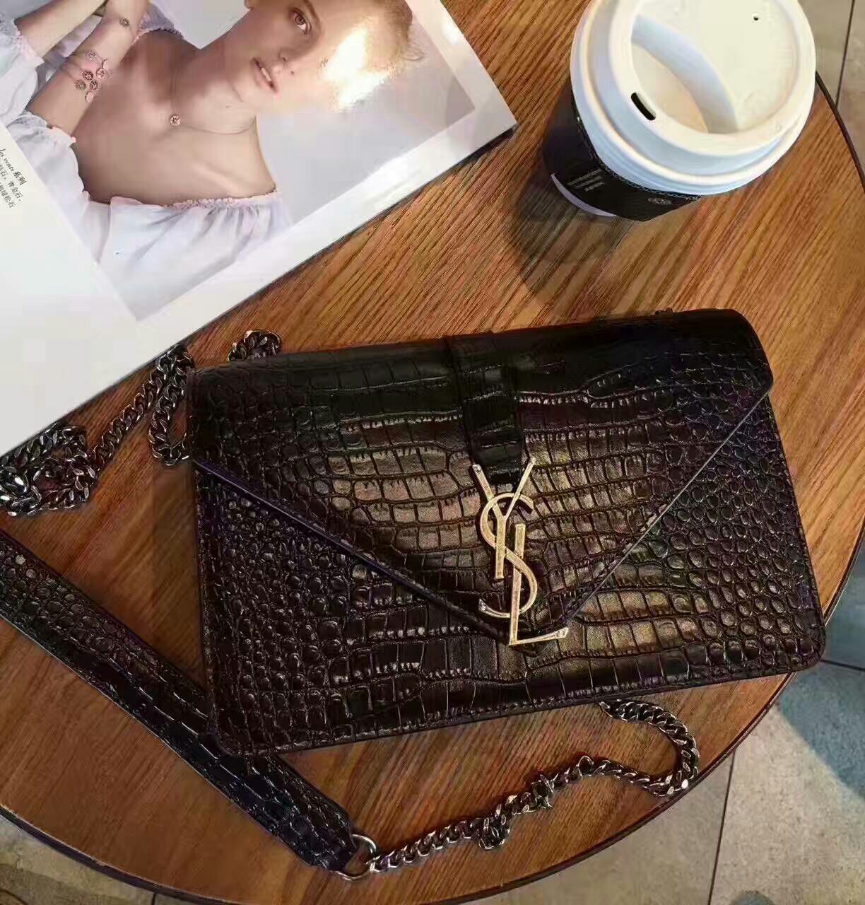 代理品牌包包 代理费四百 给你最好的货源 质量没的说