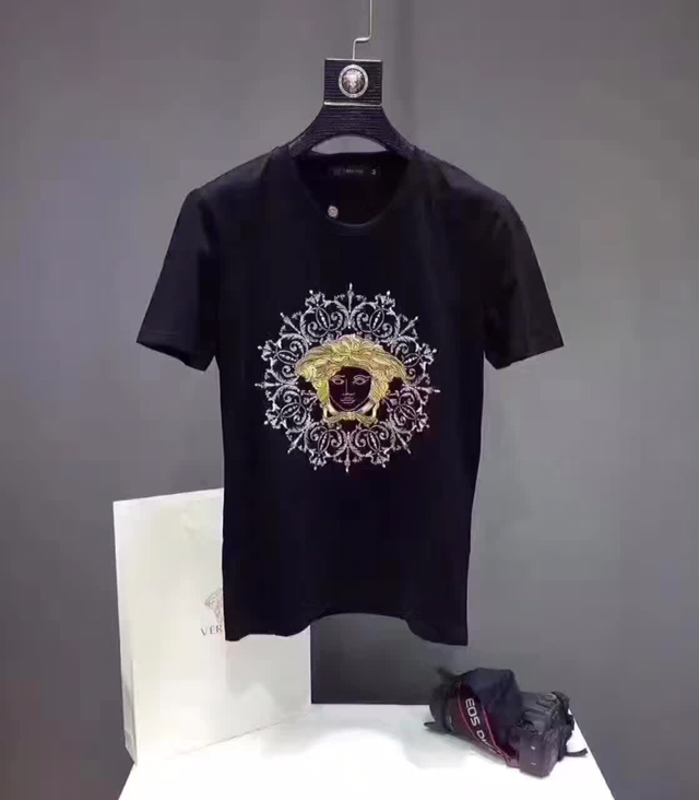 潮牌大牌服饰货源 厂家直接一件代发 利润最大化给代理