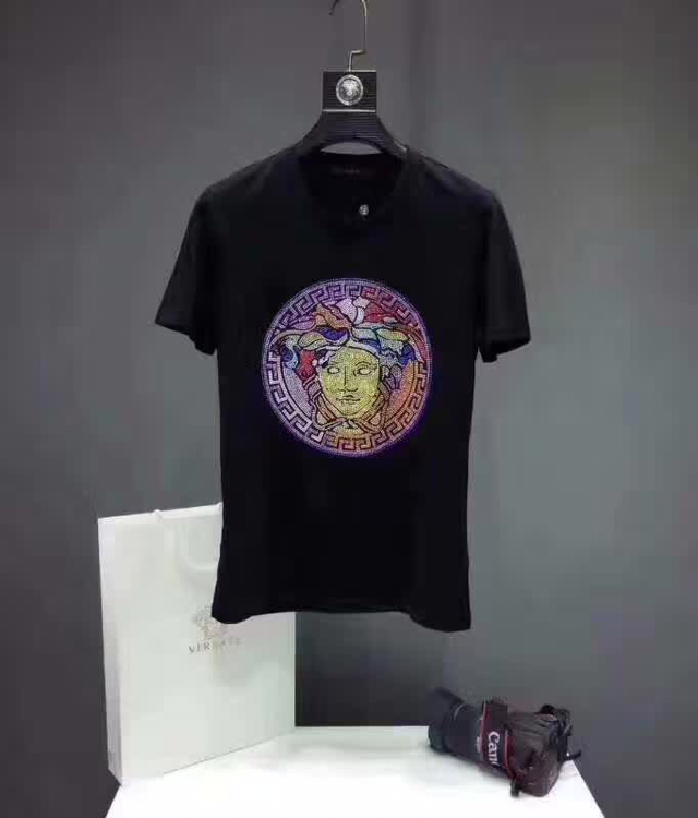 潮牌大牌服饰货源 厂家直接一件代发 利润最大化给代理