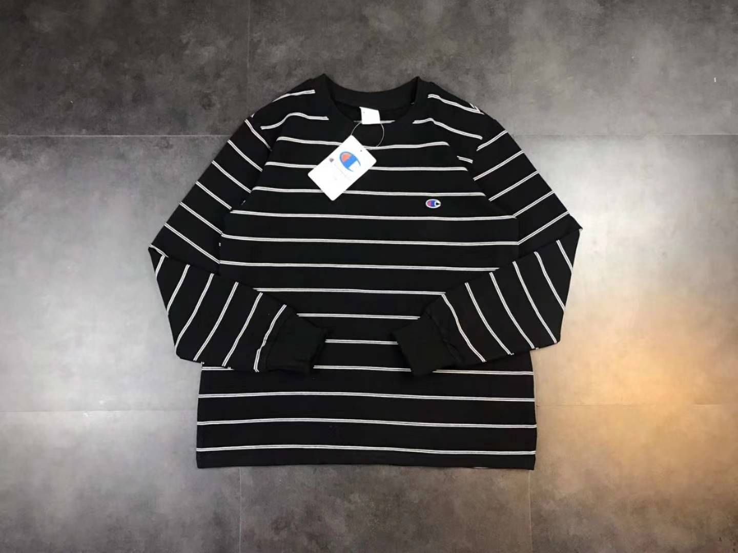主做复刻衣服，任何衣服谢谢，看清楚是复刻
