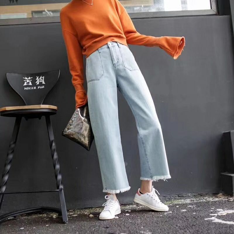 品牌服装一手货源，二到五折出售，免费招代理