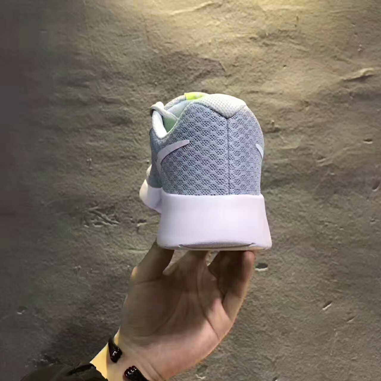 各种运动牌潮鞋，主打真标