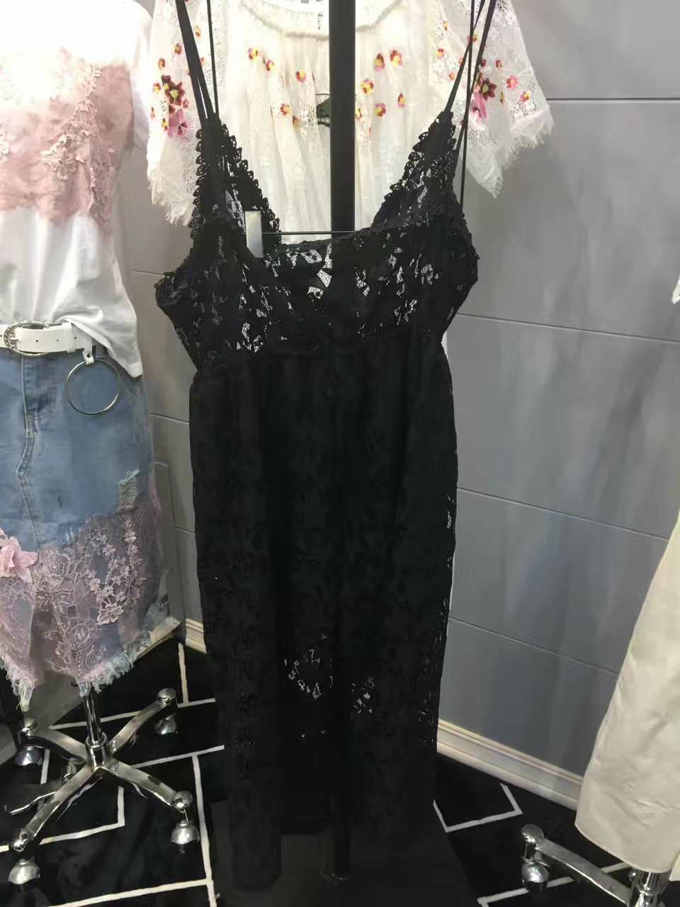 女装工厂招代理 只要你想来不怕你不会