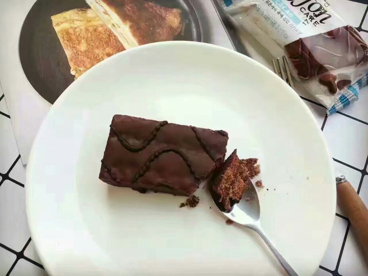潮衣潮裤美妆零食招代理加盟
