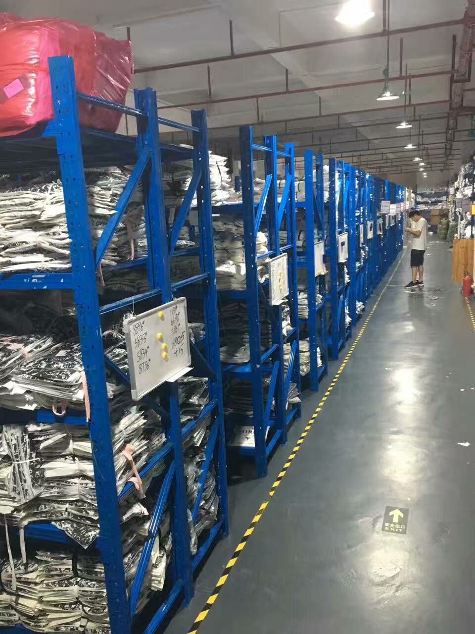 招服装代理【免费】，一手货源，让你与工厂零距离