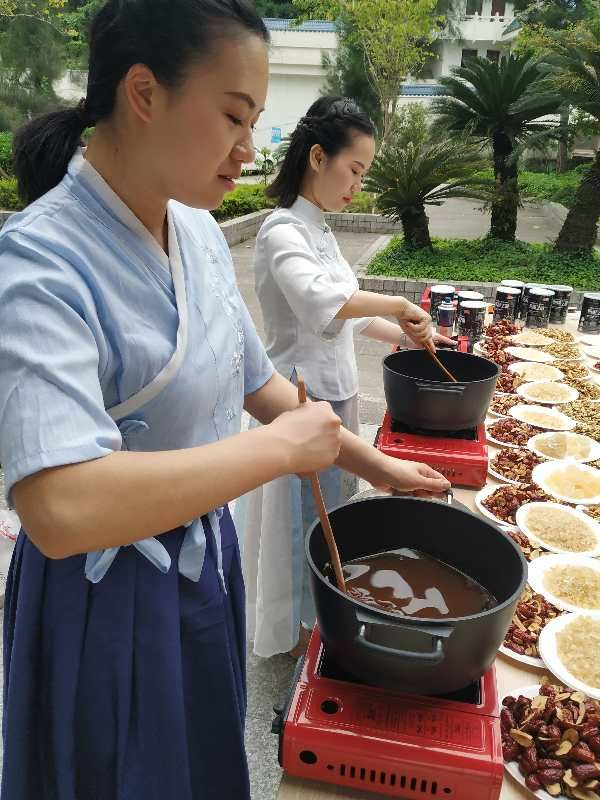 66姨熬制的阿胶糕 补气养血 美容养颜 无添加