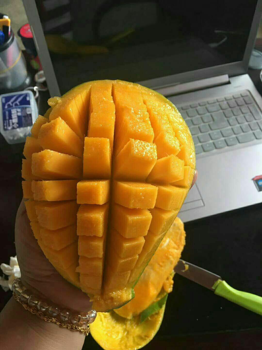 水果零食衣服，诚招代理，门槛低，咨询请找我，想赚钱的找我