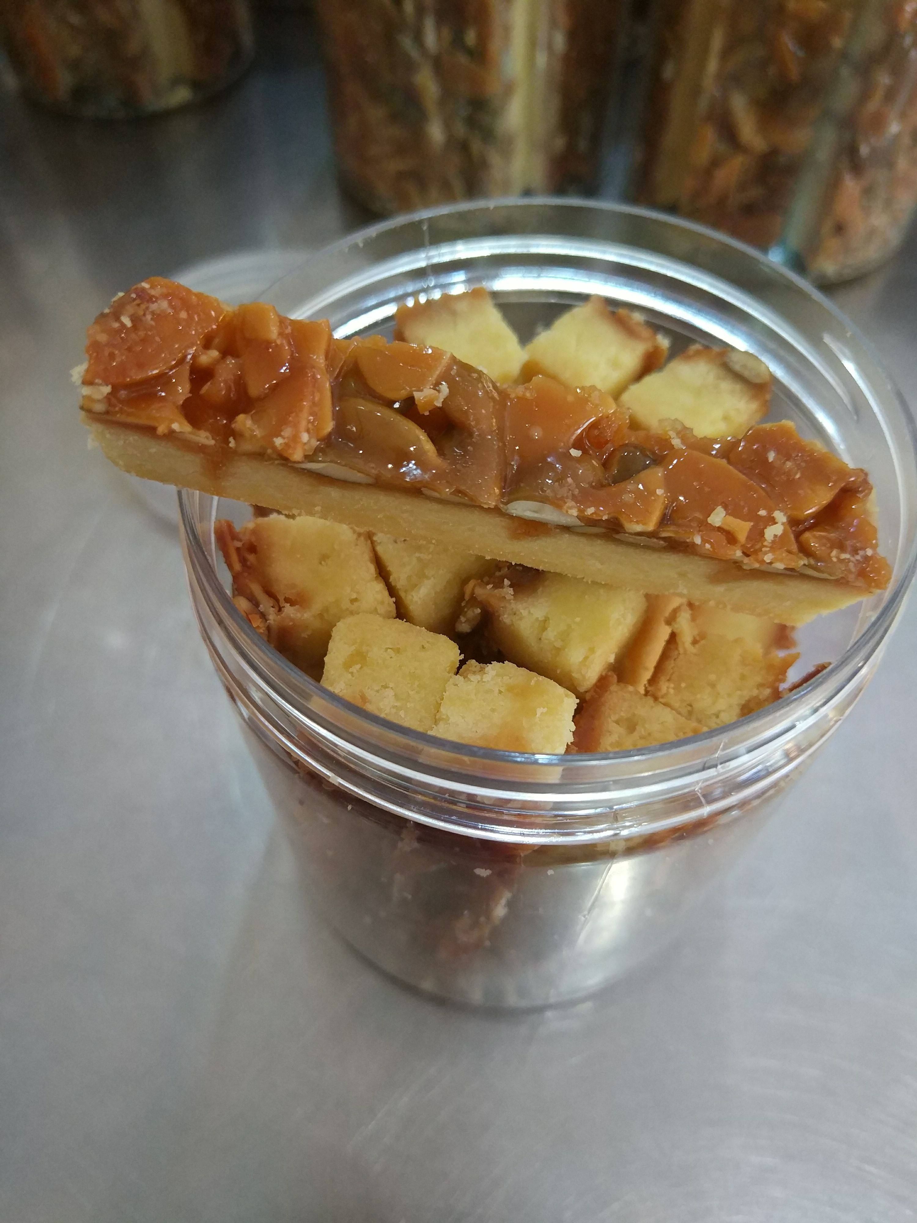 纯自己制作各饼干，零售批发，请大家多多支持