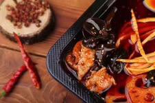 自煮小火锅、冷串串方便，美味！期待你的加入