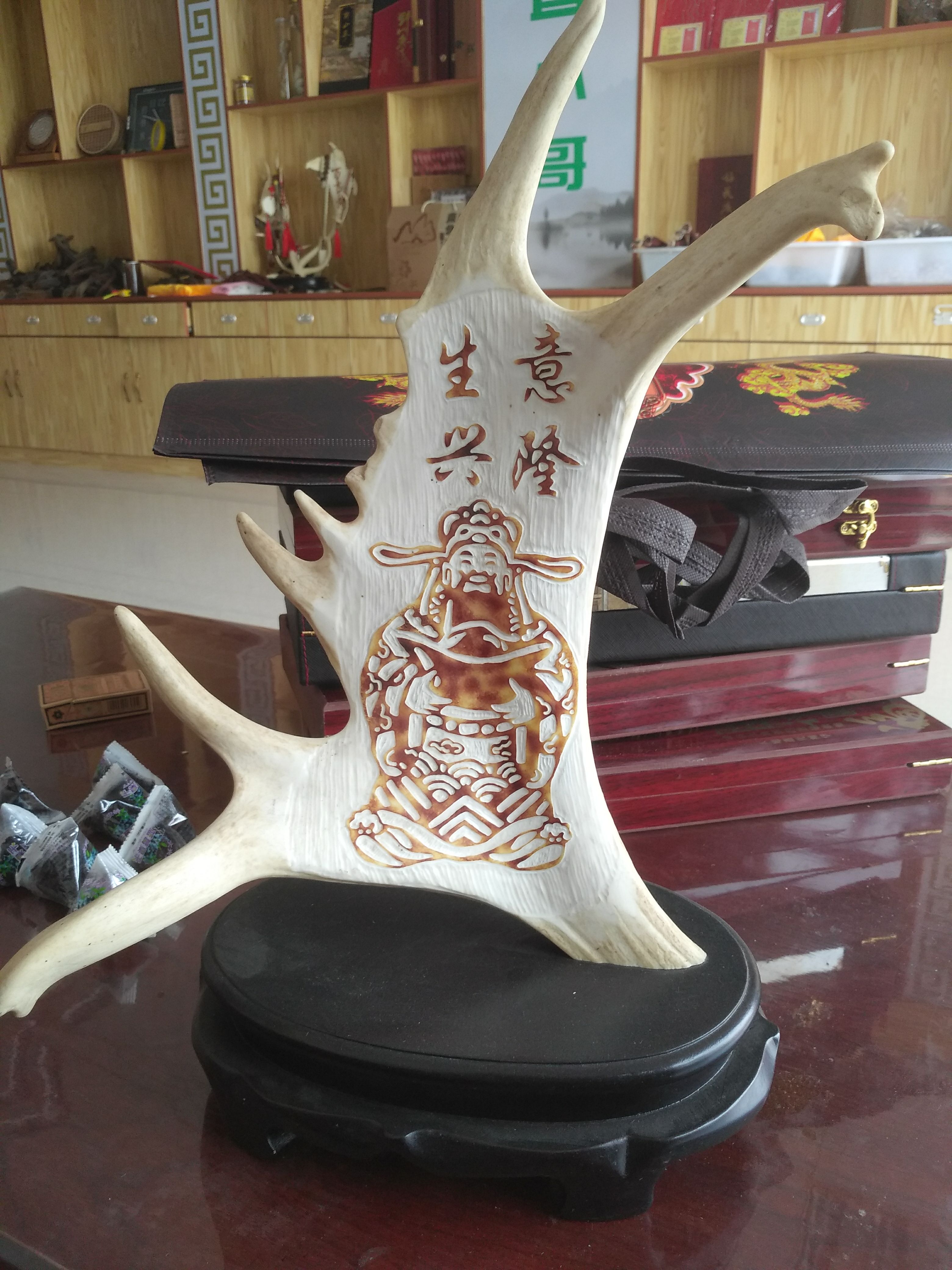 梅花鹿  产品  鹿鞭膏（男士滋补）  鹿胎膏（女士滋补）