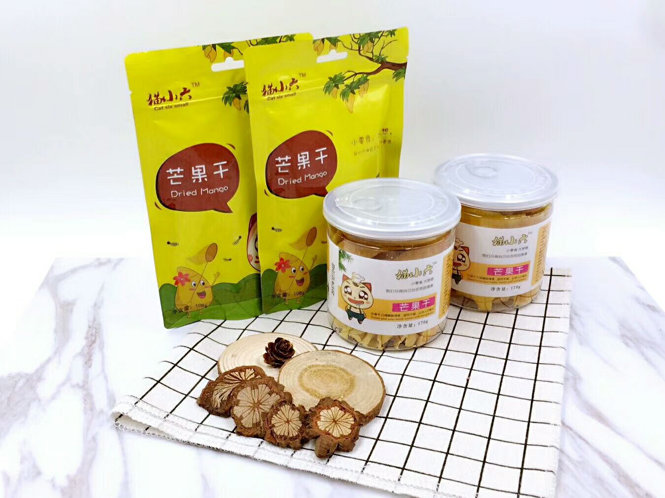 猫小六零食产品 老幼都可以吃 品种很多