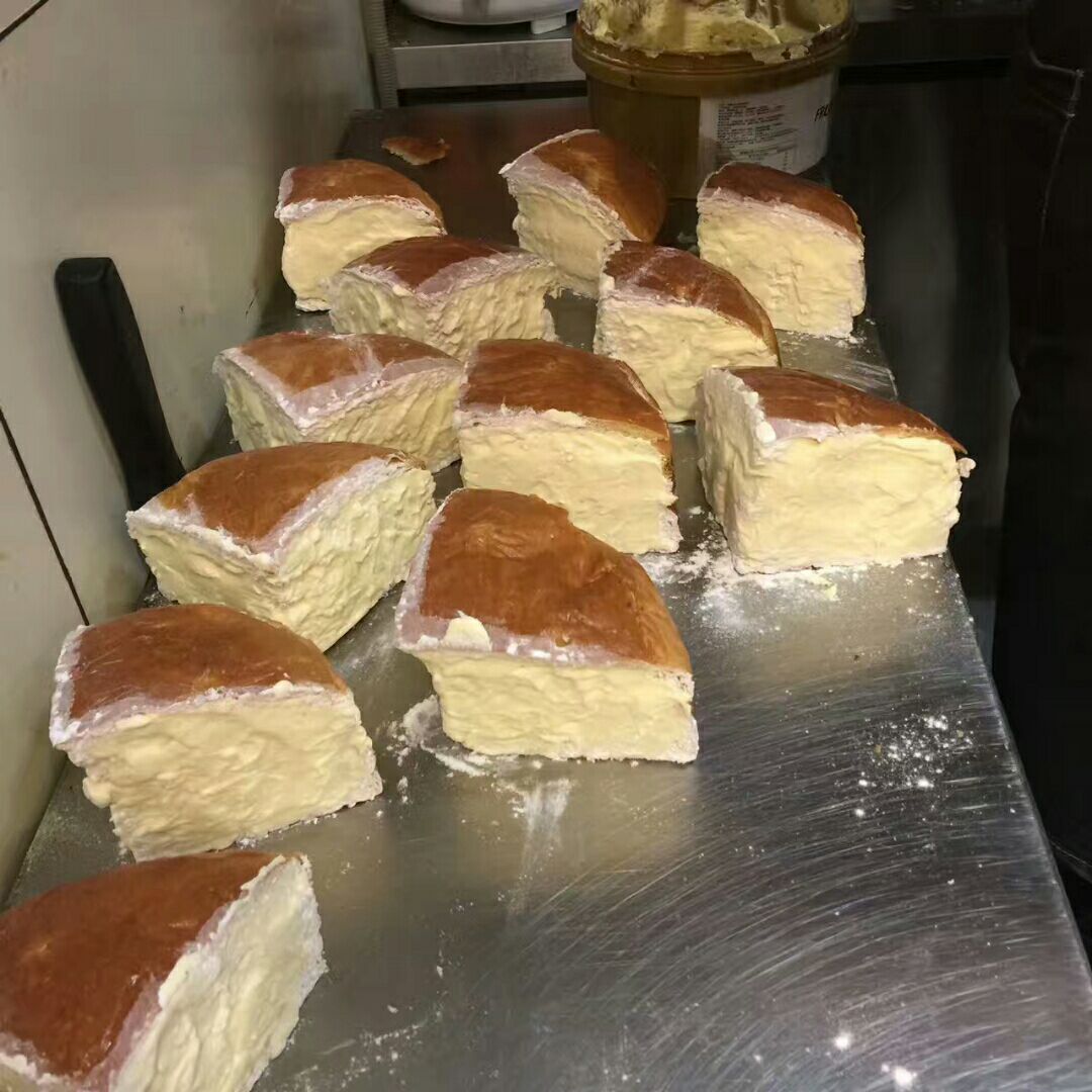 手工水果盒子蛋糕，奶酪包，奥利奥面包，鸡腿包，豆乳盒子，甜圈