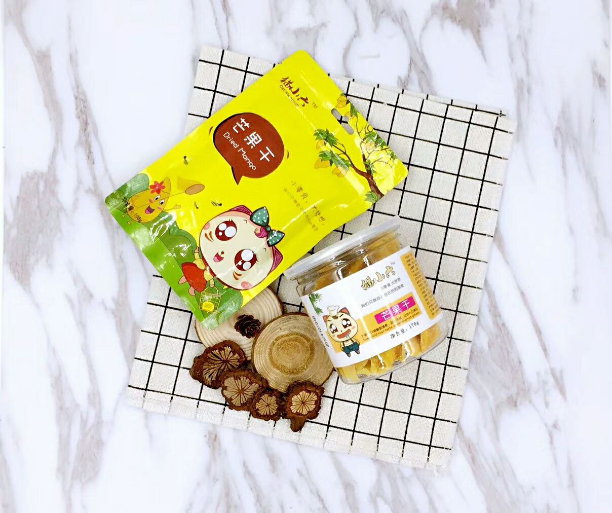 猫小六零食产品 老幼都可以吃 品种很多